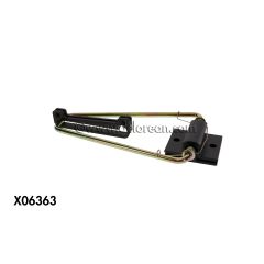 ENGINE COVER STAY (EARLY)